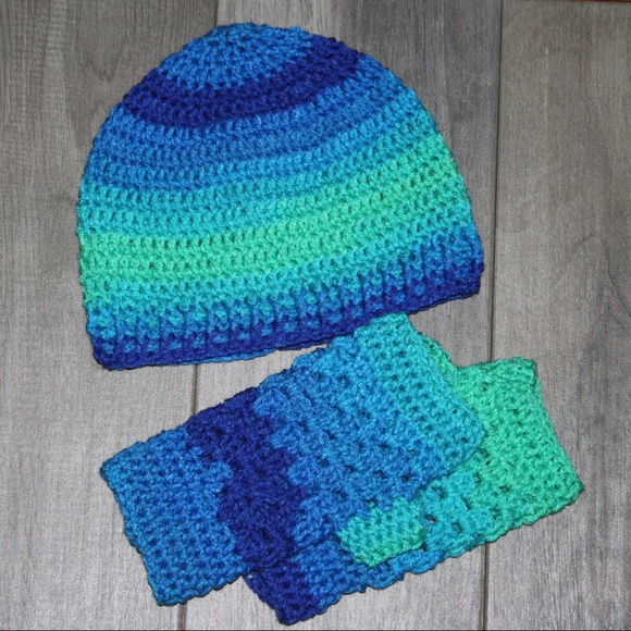 VintageJelyfish Accessories - Crocheted beanie and fingerless mittens Med Adult